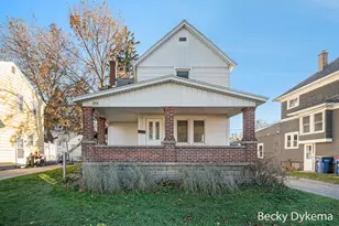 778 Eleanor St NE, Grand Rapids, MI 49505 - Photo 1