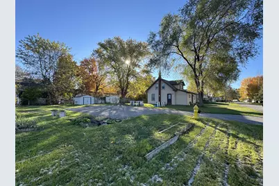 4364 Avenue F, Newport, MI 48166 - Photo 1
