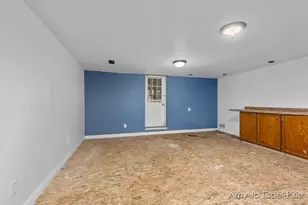 811 Branch St, Ionia, MI 48846 - Photo 16