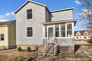 317 Elliott Ave, Grand Haven, MI 49417 - Photo 2