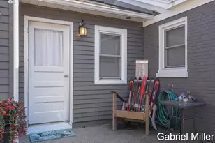 2444 Irene Ave SE, Grand Rapids, MI 49546 - Photo 8