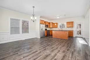 6107 Equestrian Woods Ct, Kalamazoo, MI 49009 - Photo 4