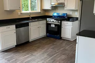 41427 Larimore Ln, Canton, MI 48187 - Photo 4