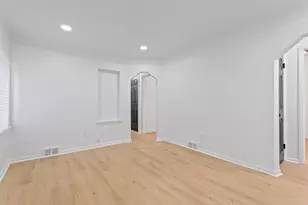 18031 Mendota St, Detroit, MI 48221 - Photo 4