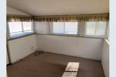 19436 Donna Street, Livonia, MI 48152 - Photo 6