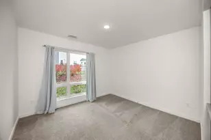 462 W Stadium Blvd, Ann Arbor, MI 48103 - Photo 16