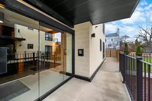 462 W Stadium Blvd, Ann Arbor, MI 48103 - Photo 2