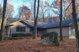 6070 Farhills Way, Kalamazoo, MI 49009 - Photo 4