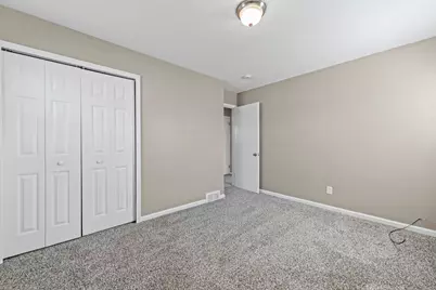 19720 Woodside Street, Harper Woods, MI 48225 - Photo 8