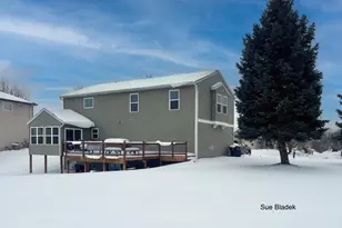 8641 Suntree Dr, Zeeland, MI 49464 - Photo 2