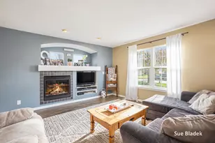 8641 Suntree Dr, Zeeland, MI 49464 - Photo 6