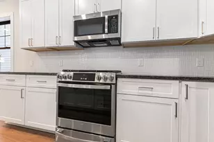 629 Fairview Ave NE, Grand Rapids, MI 49503 - Photo 8