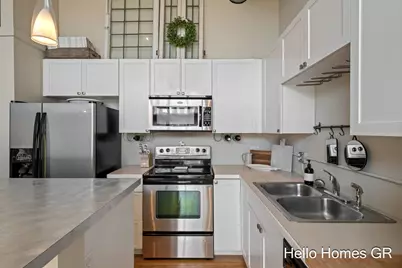 600 Broadway Avenue NW #317, Grand Rapids, MI 49504 - Photo 8