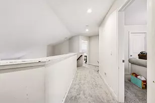 5250 Queen Victoria Ln, Kalamazoo, MI 49009 - Photo 32