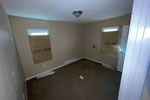 9167 Grandmont Ave, Detroit, MI 48228 - Photo 10