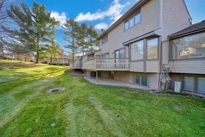 2812 S Wooddale Drive #2, Jackson, MI 49203 - Photo 6