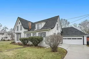 522 Walnut St, Three Rivers, MI 49093 - Photo 1