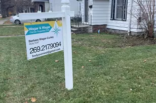 522 Walnut St, Three Rivers, MI 49093 - Photo 2