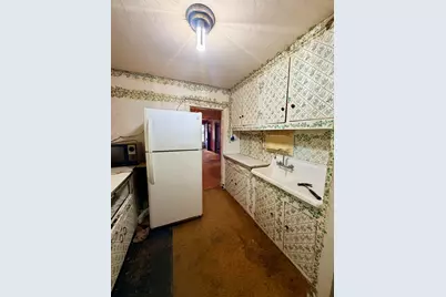 1200 S Green Acres Street, Jackson, MI 49201 - Photo 8