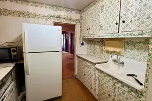 1200 S Green Acres St, Jackson, MI 49201 - Photo 8