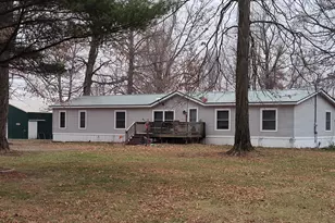 1233 Robinson Rd, Quincy, MI 49082 - Photo 2
