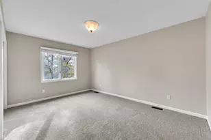6057 Beachwood Dr, West Bloomfield, MI 48324 - Photo 32