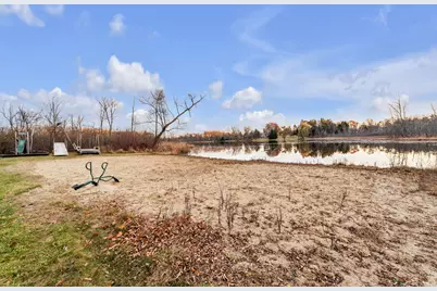 6057 Beachwood Drive, West Bloomfield, MI 48324 - Photo 58