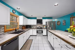 16706 Sagewood Ave, Nunica, MI 49448 - Photo 10