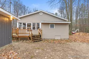 9807 N Maple Hill Rd, Howard City, MI 49329 - Photo 2