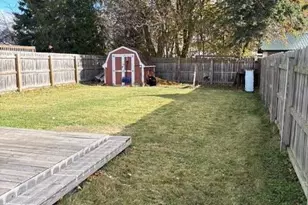 519 Ramsdell St, Manistee, MI 49660 - Photo 6