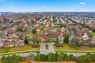 37692 N Laurel Park Dr, Livonia, MI 48152 - Photo 40