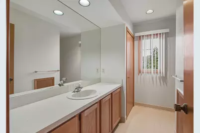 37692 N Laurel Park Drive, Livonia, MI 48152 - Photo 22