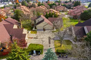 37692 N Laurel Park Dr, Livonia, MI 48152 - Photo 32