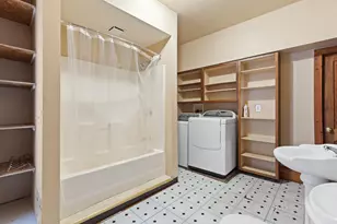 416 Allis St, Adrian, MI 49221 - Photo 22