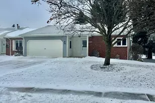 2845 Valley Spring Dr SE, Caledonia, MI 49316 - Photo 2