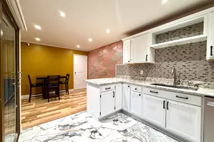 22727 Renford St, Novi, MI 48375 - Photo 12