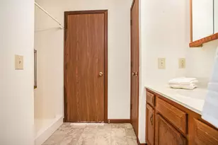 5555 Capital Ave SW, Battle Creek, MI 49015 - Photo 16