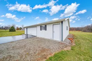 1111 N Lake Pleasant Rd, Hillsdale, MI 49242 - Photo 62