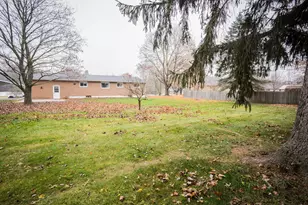 9375 Russell Dr, Greenville, MI 48838 - Photo 38