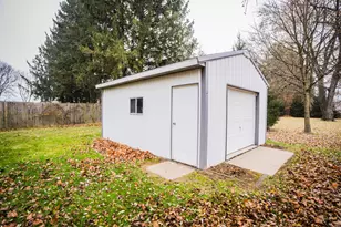 9375 Russell Dr, Greenville, MI 48838 - Photo 40