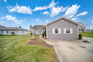 14581 Glenbeigh Ln, Cement City, MI 49233 - Photo 4