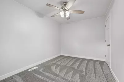 646 S Shore Drive, Portage, MI 49002 - Photo 10