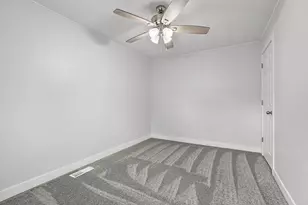 646 S Shore Dr, Portage, MI 49002 - Photo 10