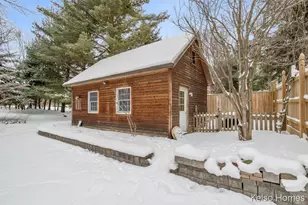 635 N Linden St, Marshall, MI 49068 - Photo 54