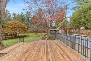 635 N Linden St, Marshall, MI 49068 - Photo 38