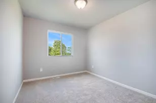 4923 Knollwood Dr, Saint Joseph, MI 49085 - Photo 20