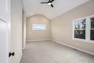 1032 Arlington Ave, Grand Haven, MI 49417 - Photo 32