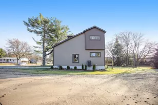 1032 Arlington Ave, Grand Haven, MI 49417 - Photo 46