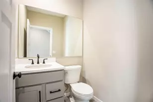 1032 Arlington Ave, Grand Haven, MI 49417 - Photo 16