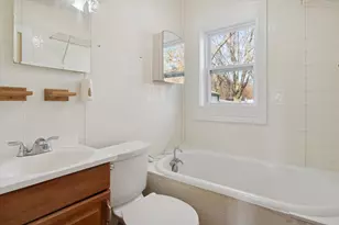1053 E Empire Ave, Benton Harbor, MI 49022 - Photo 26